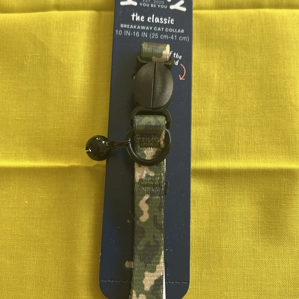 Youly the classic Camo Print Cat Collar (L/XL)